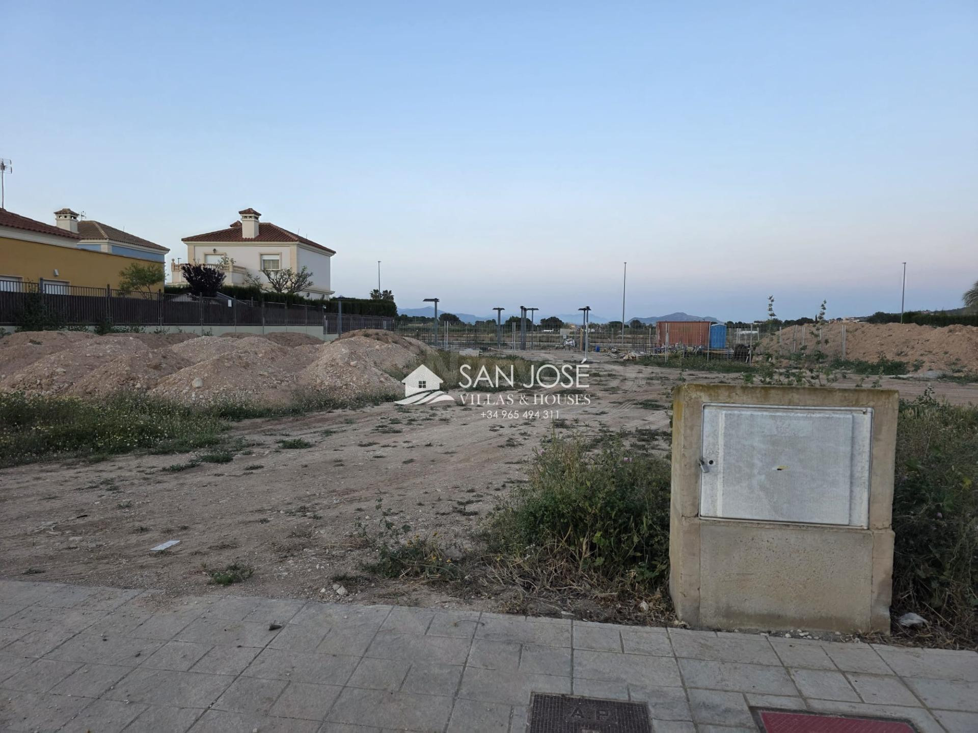 VENTA DE PARCELA URBANA EN ASPE, ZONA URBANIZACIÓN VIRGEN DE