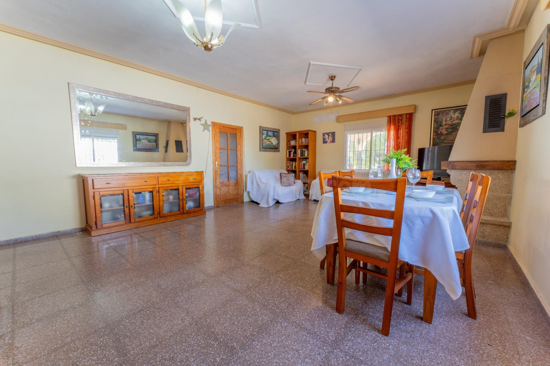 CHALET EN ZONA MATOLA