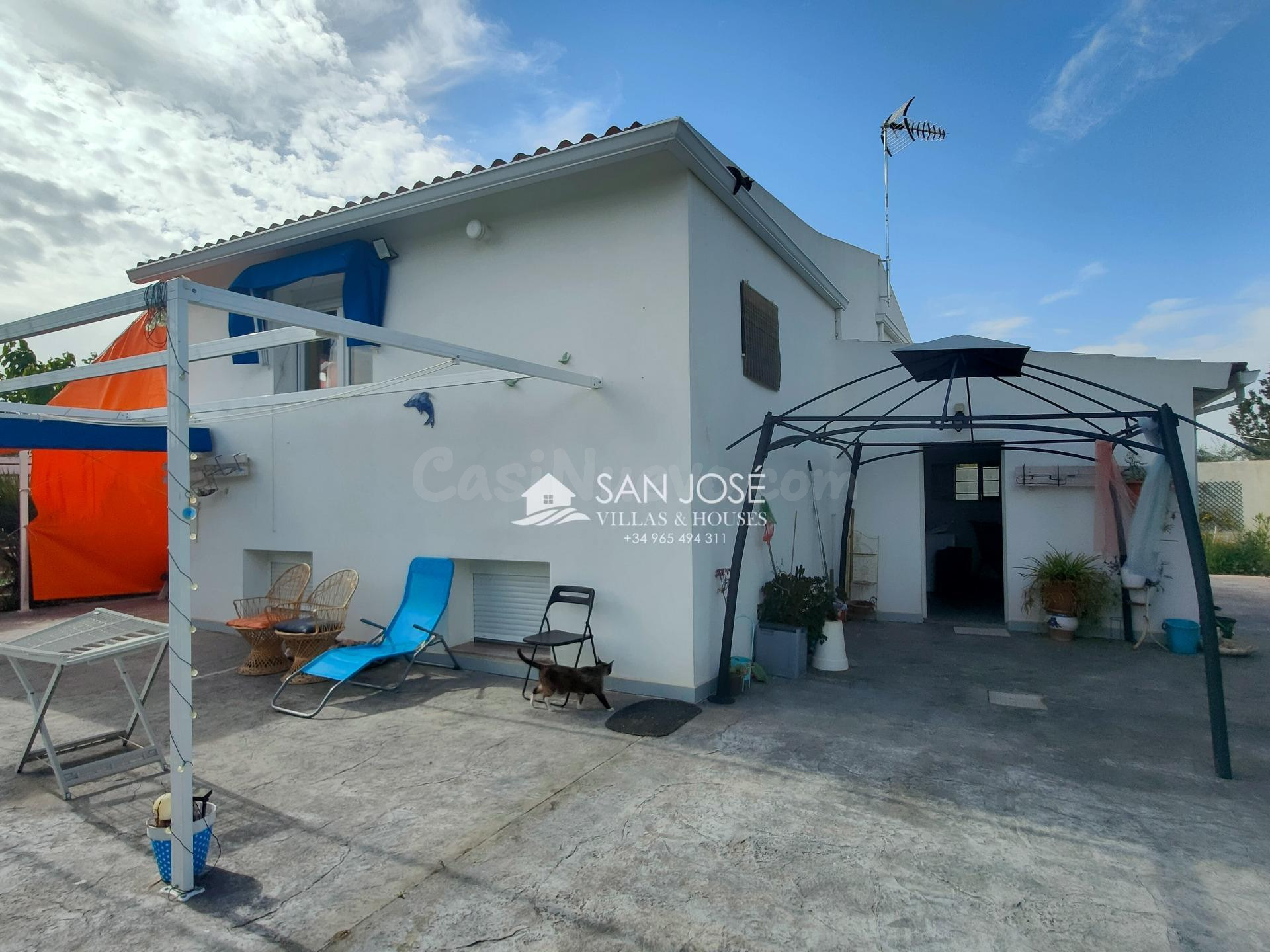 SE VENDE CHALET EN MUY BUEN ESTADO EN ASPE