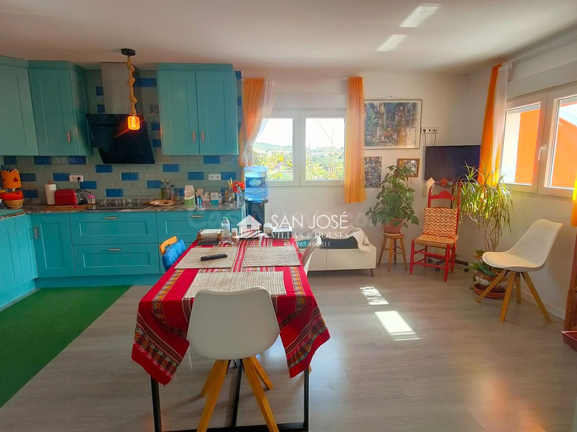 SE VENDE CHALET EN MUY BUEN ESTADO EN ASPE - foto 3