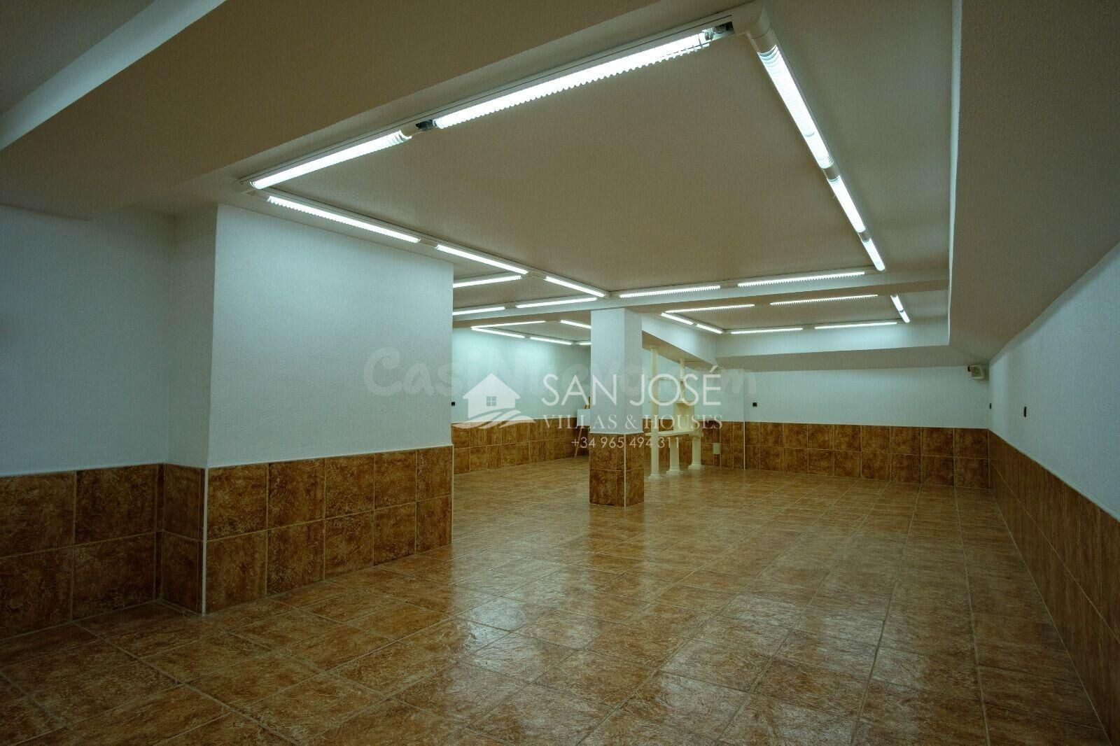 VENTA DE CASA EN NOVELDA - foto 4