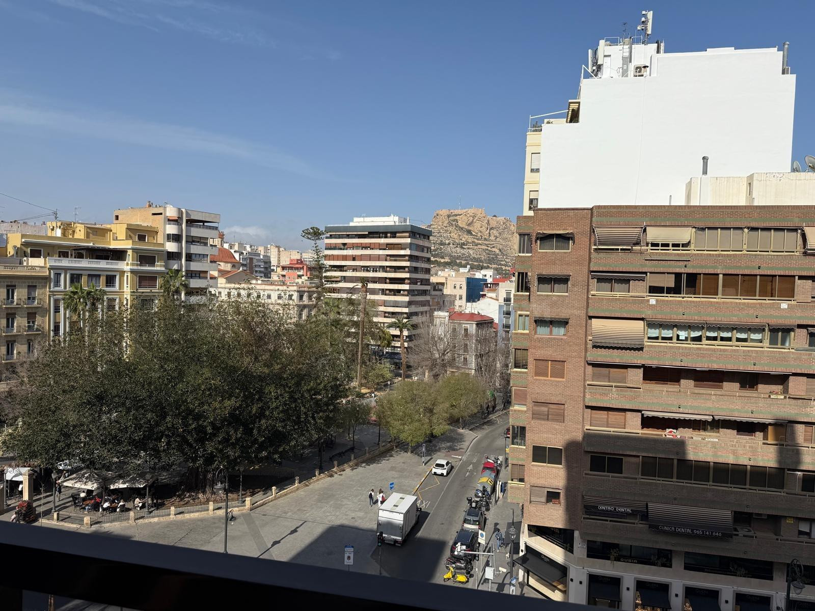 Piso en el centro de Alicante - foto 5