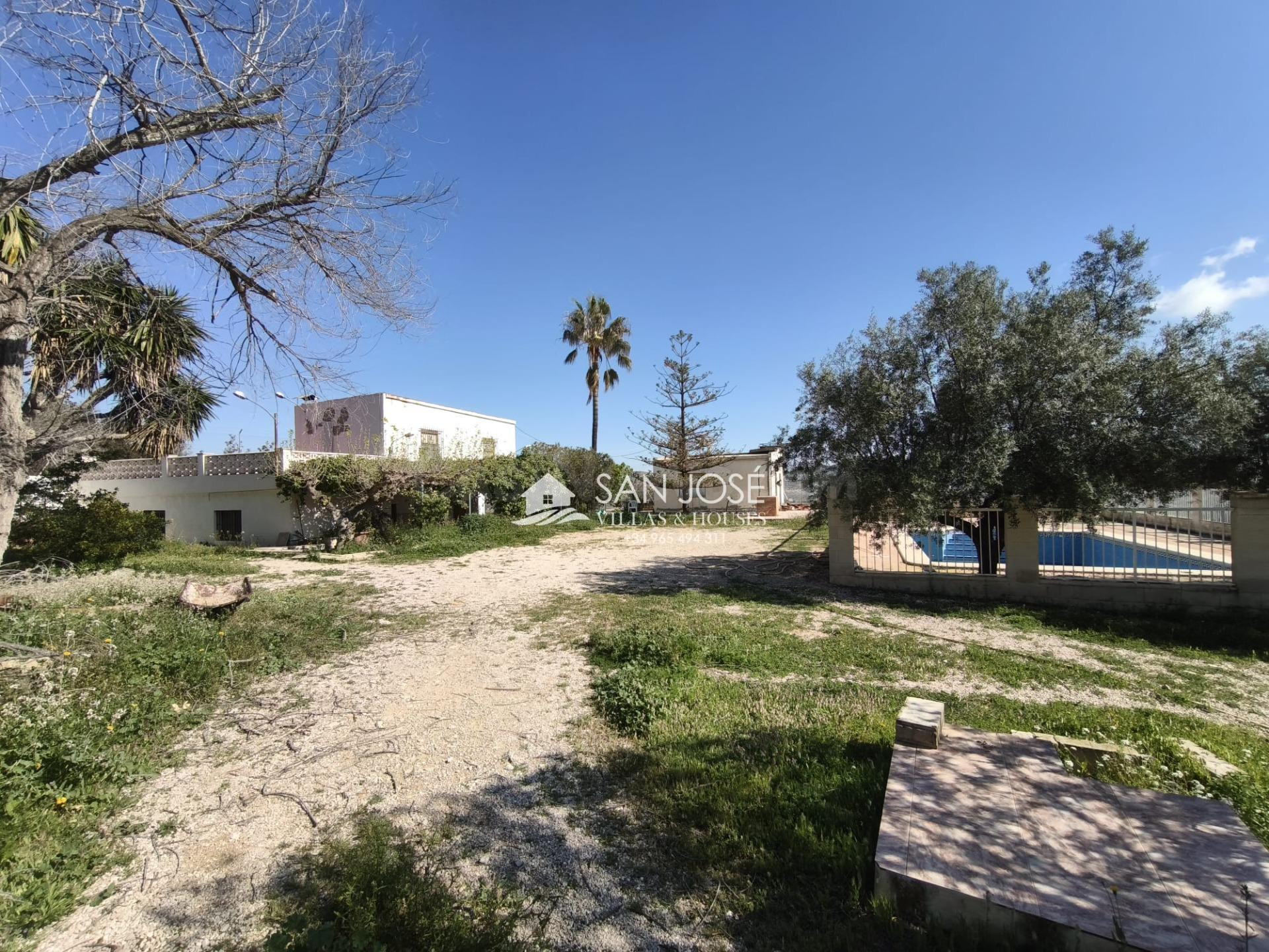 SE VENDE MAGNIFICO CHALET EN LA NATURALEZA, ZONA ALCANA-PEÑO - foto 2
