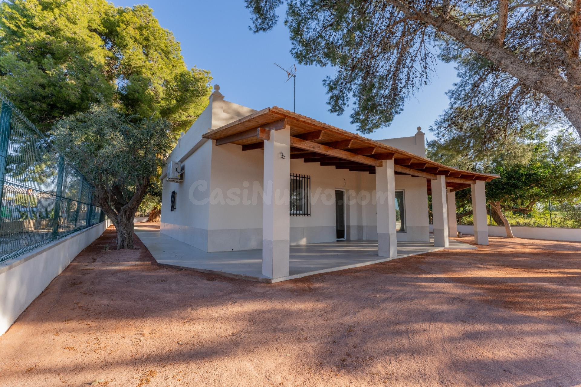 ¡Oportunidad única a ESTRENAR! Chalet en zona privilegiada d - foto 2