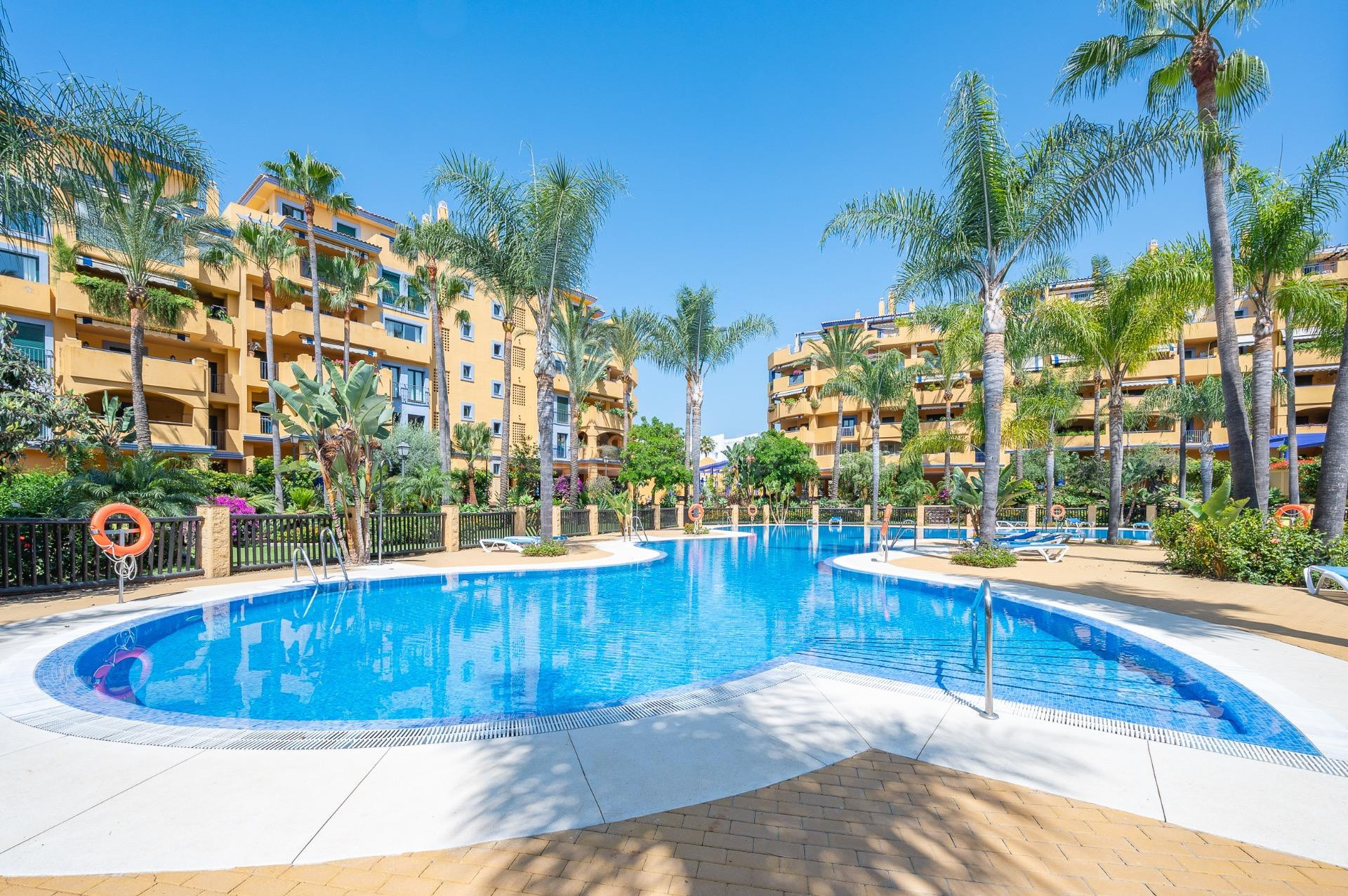 Amplio apartamento de 3 dormitorios en Los Jazmines – Nueva 