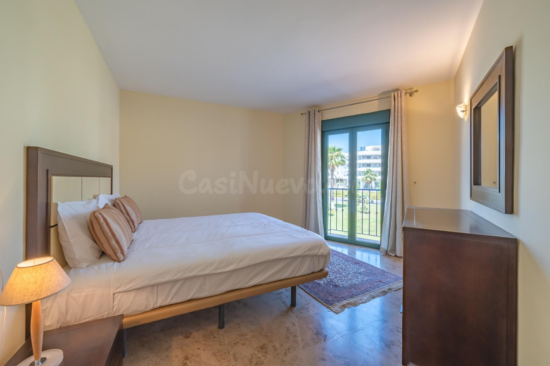 Amplio apartamento de 3 dormitorios en Los Jazmines – Nueva  - foto 4