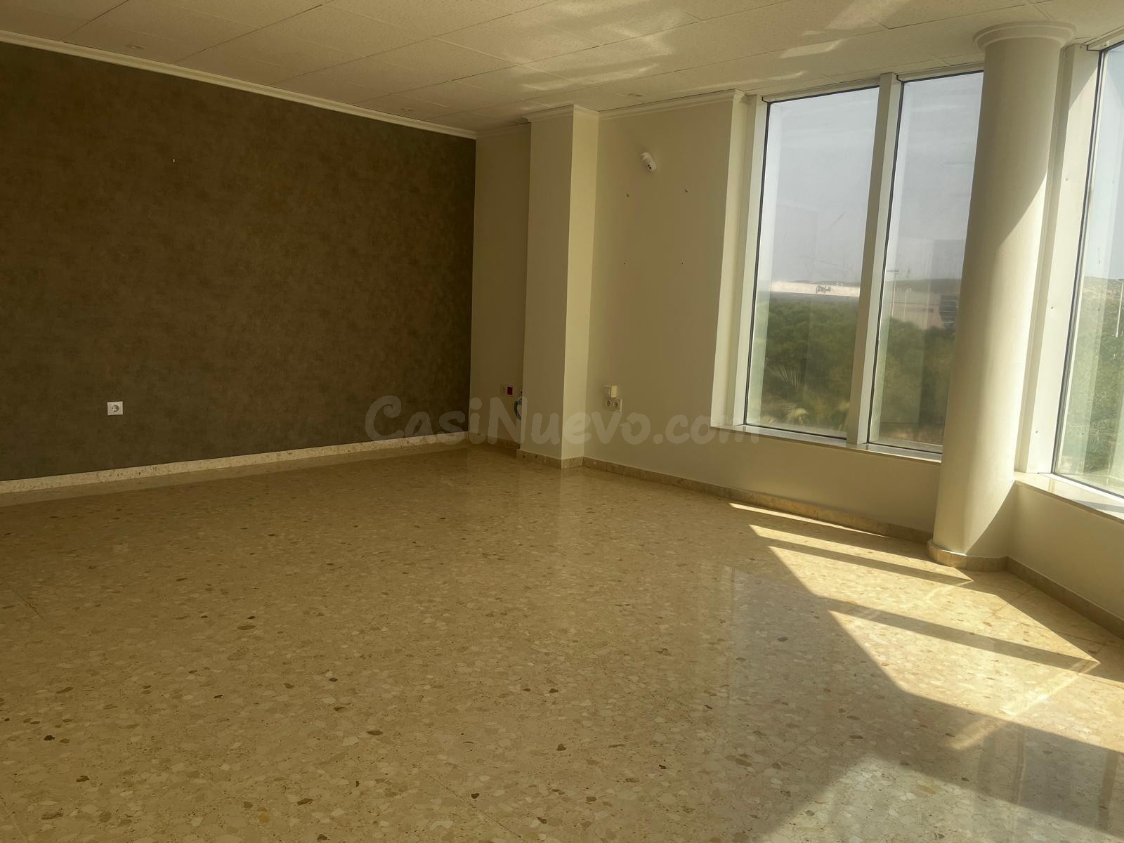 OFICINAS EN ALQUILER EN UN LUGAR ESTRATEGICO - foto 2