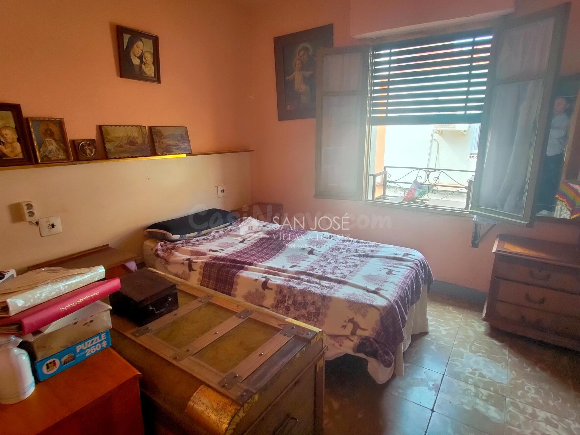 SE VENDE CASA A DOS CALLES EN ASPE Y EN BUENA ZONA - foto 3