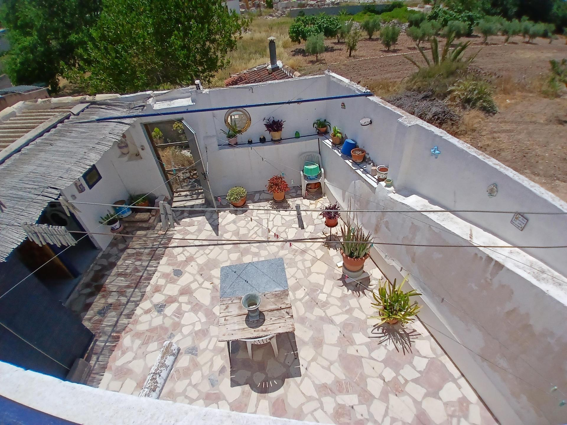 GRAN CASA CON 6 DORMITORIOS EN ALGUEÑA
