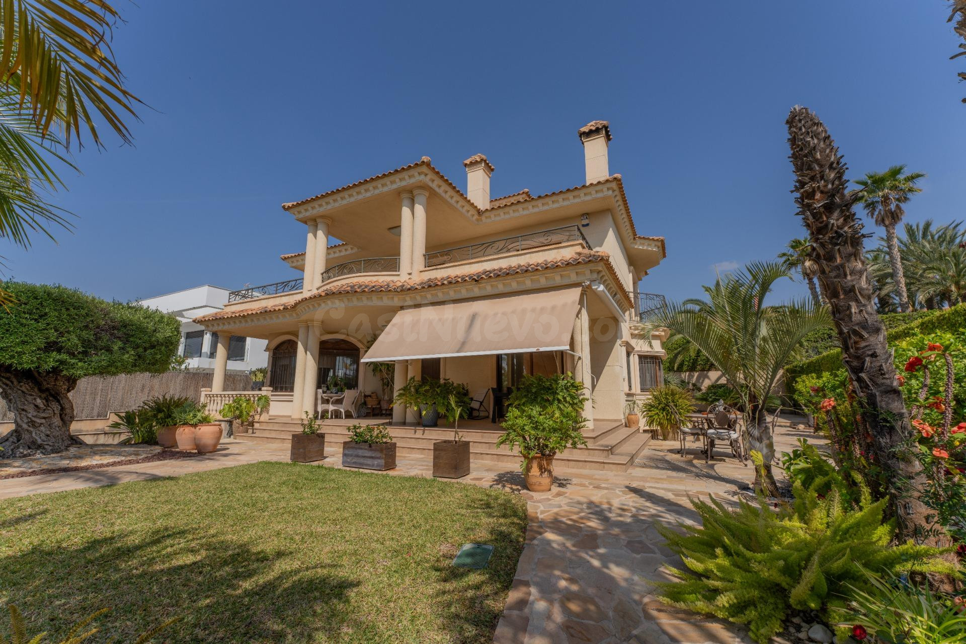¡¡¡CHALET EXCLUSIVO EN PEÑA LAS AGUILAS ZONA URBANA!!!... - foto 4
