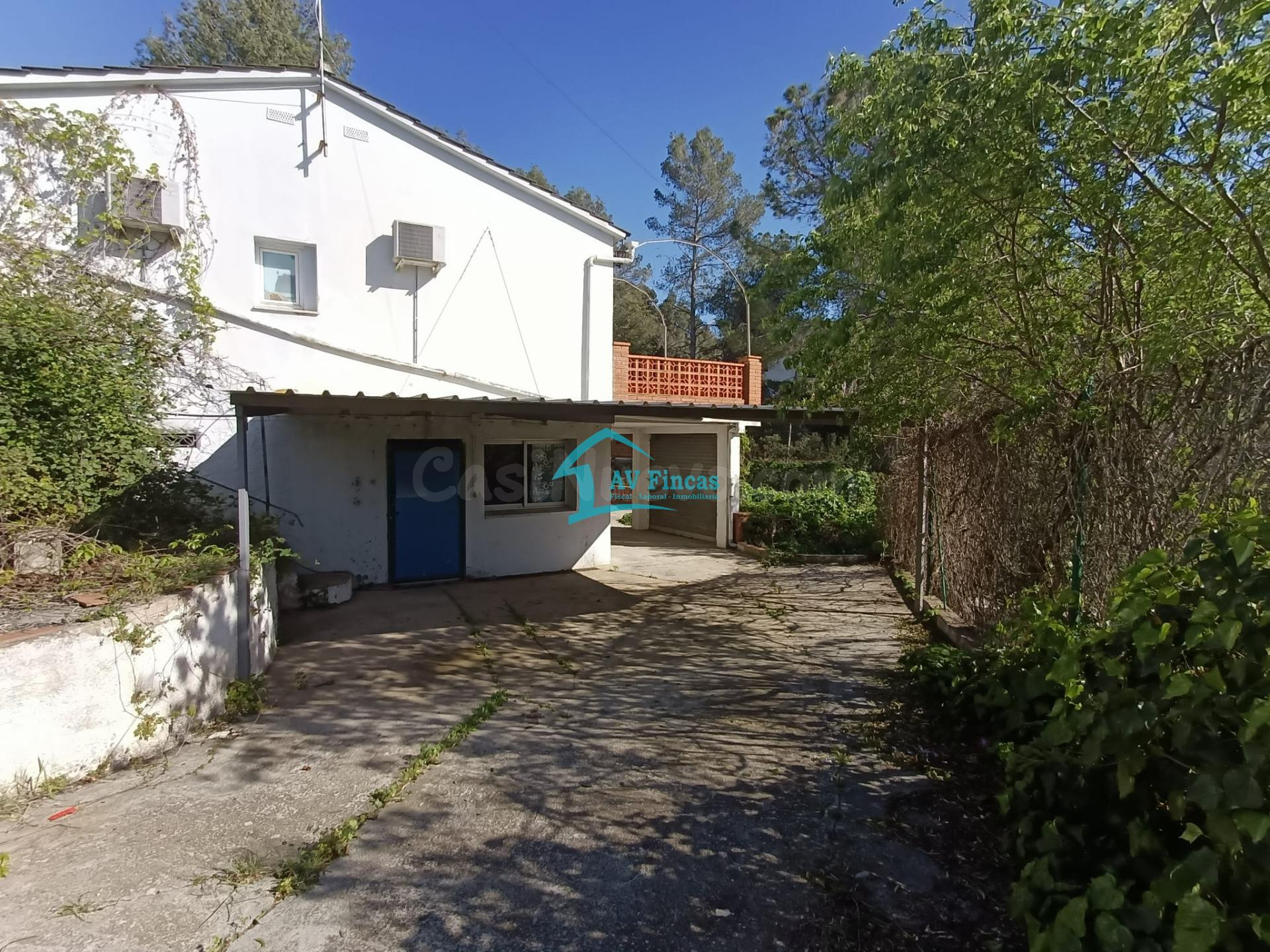 CASA OKUPADA EN VENTA EN Calle Taio 4 de CASTELLVI DE ROSANE