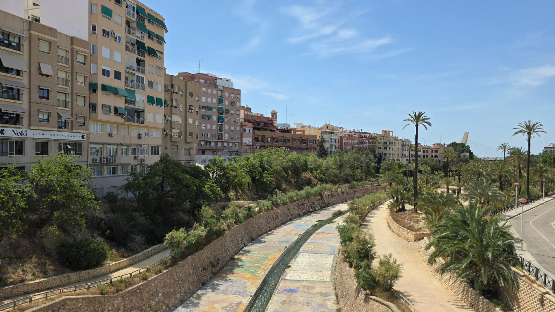 PRIMER PISO RESTAURADO COMO NUEVO, CON TERRAZA ENCIMA DE 40  - foto 5