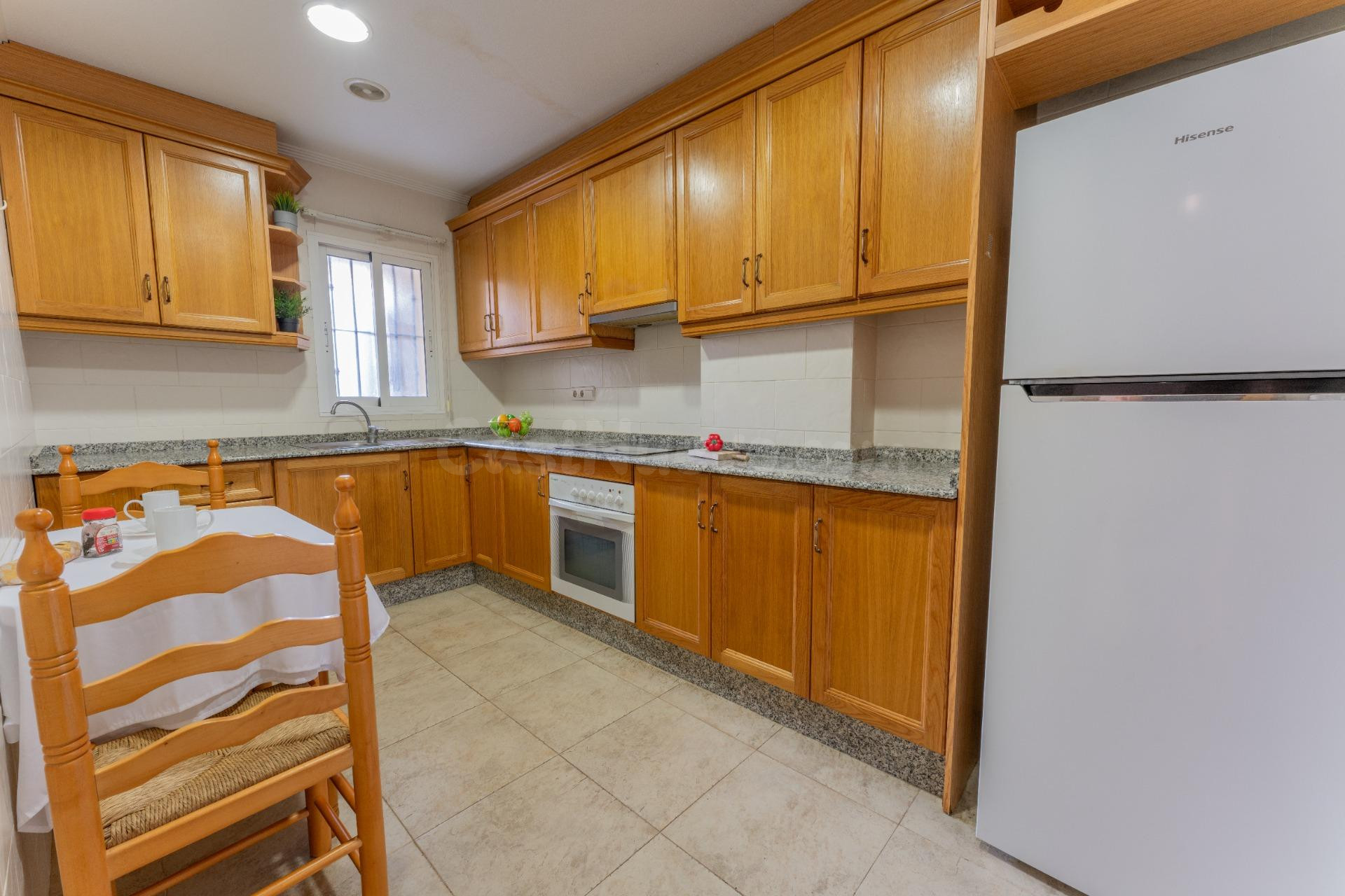 ¡Tu oasis urbano te espera! Planta baja con entrada independ - foto 2