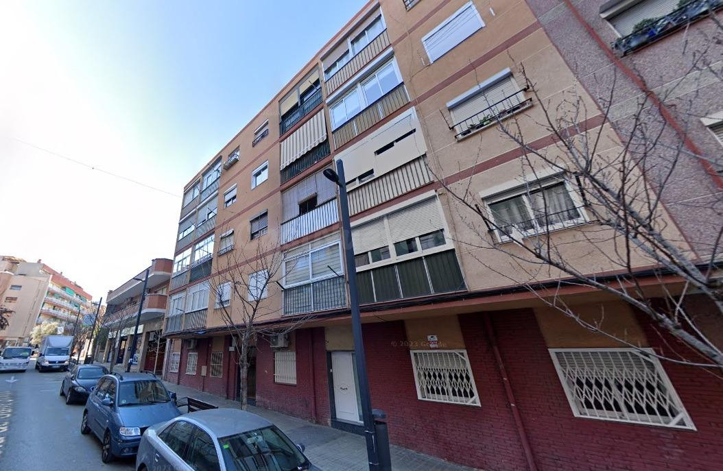 PISO OKUPADO EN VENTA EN RIPOLLET (Barcelona). - foto 3