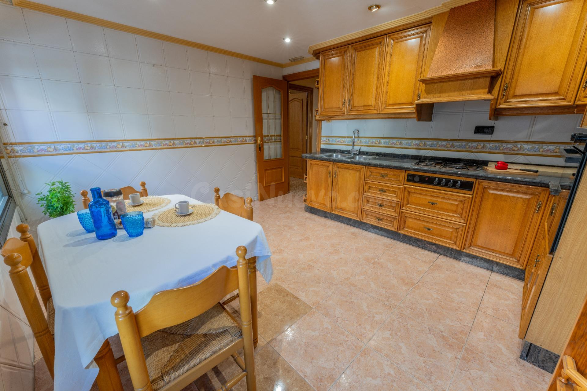 OPORTNIDAD DE COMPRA CON PLAZA DE GARAJE EN ALICANTE - foto 4