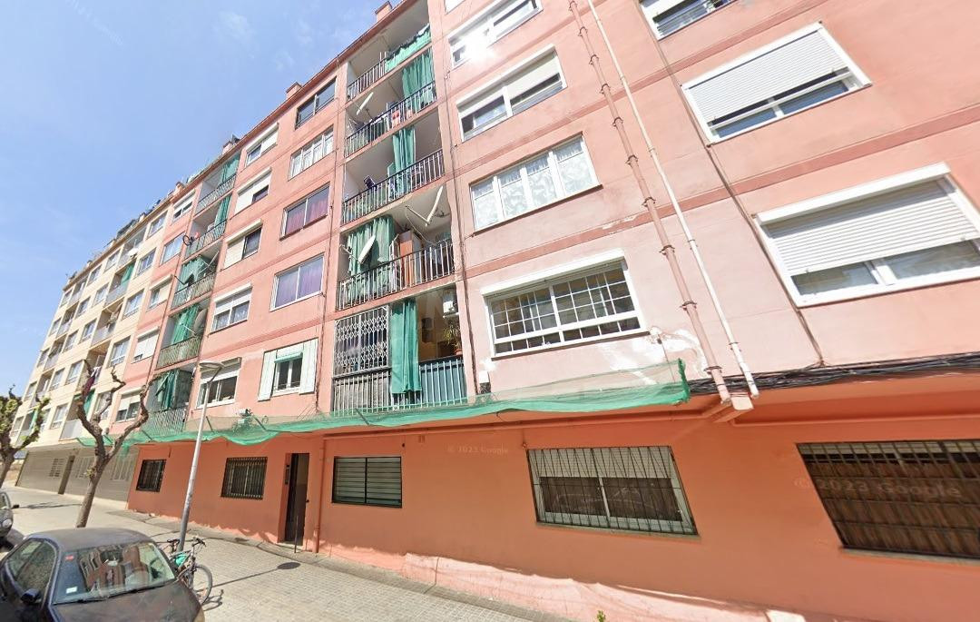 MARAVILLOSO PISO OKUPA en Calle Nuria 15 de Premià de Mar (B - foto 2