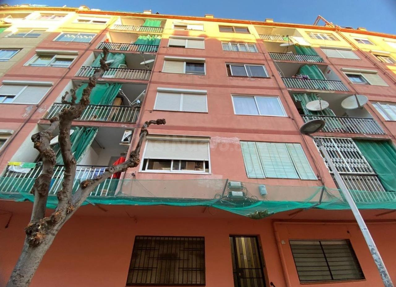 MARAVILLOSO PISO OKUPA en Calle Nuria 15 de Premià de Mar (B - foto 5