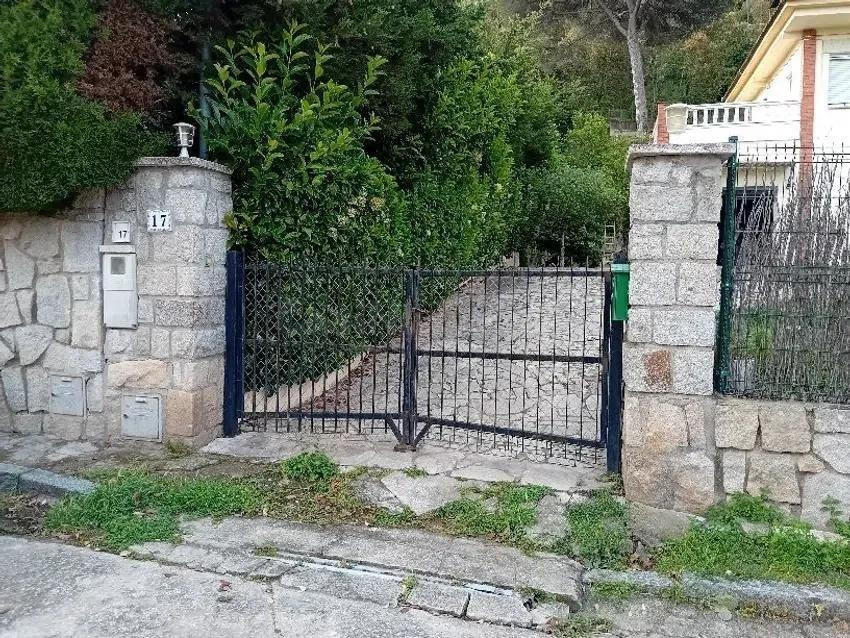 Se vende CHALET OKUPADO en Calle Sant Esteve 17 de Vilanova  - foto 3