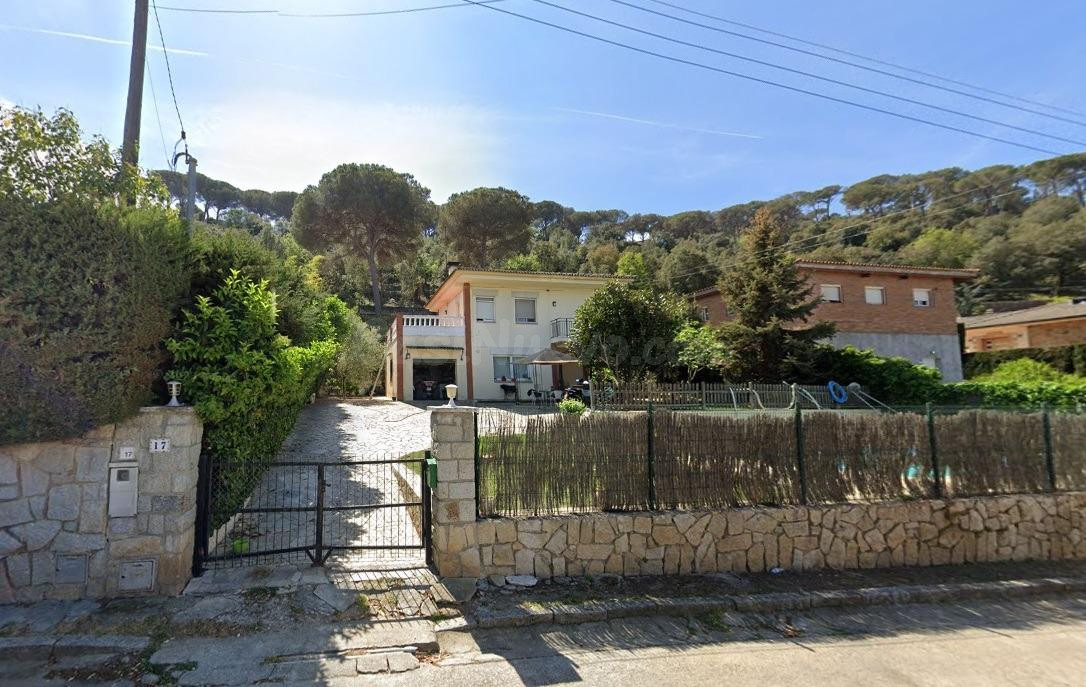Se vende CHALET OKUPADO en Calle Sant Esteve 17 de Vilanova  - foto 5