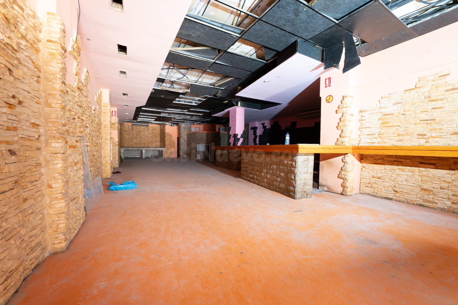 Local de 277 m2 en Albatera, ideal para nuevo proyecto o neg