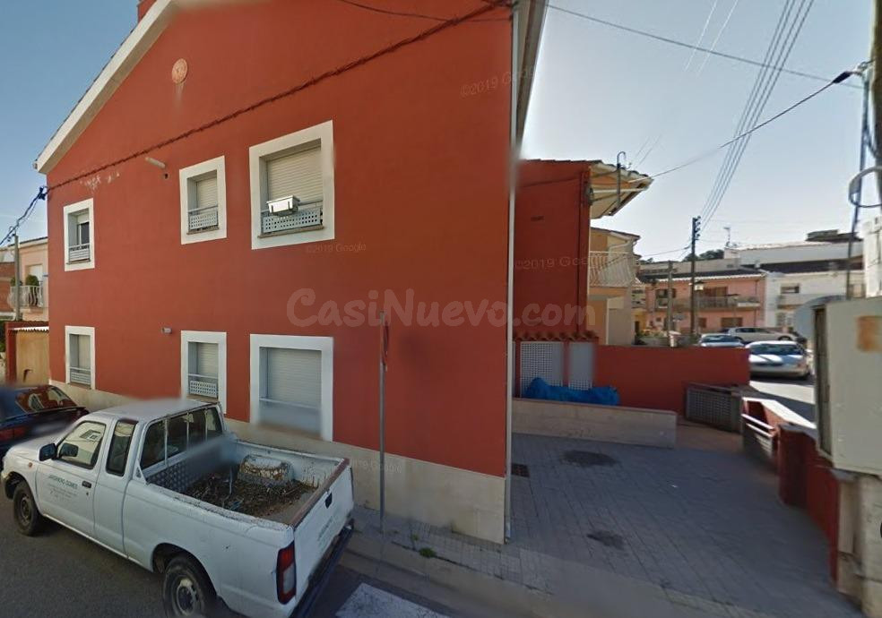 SE VENDE DÚPLEX + GARAJE OKUPADO en Calle Gavarres 29 de Pal