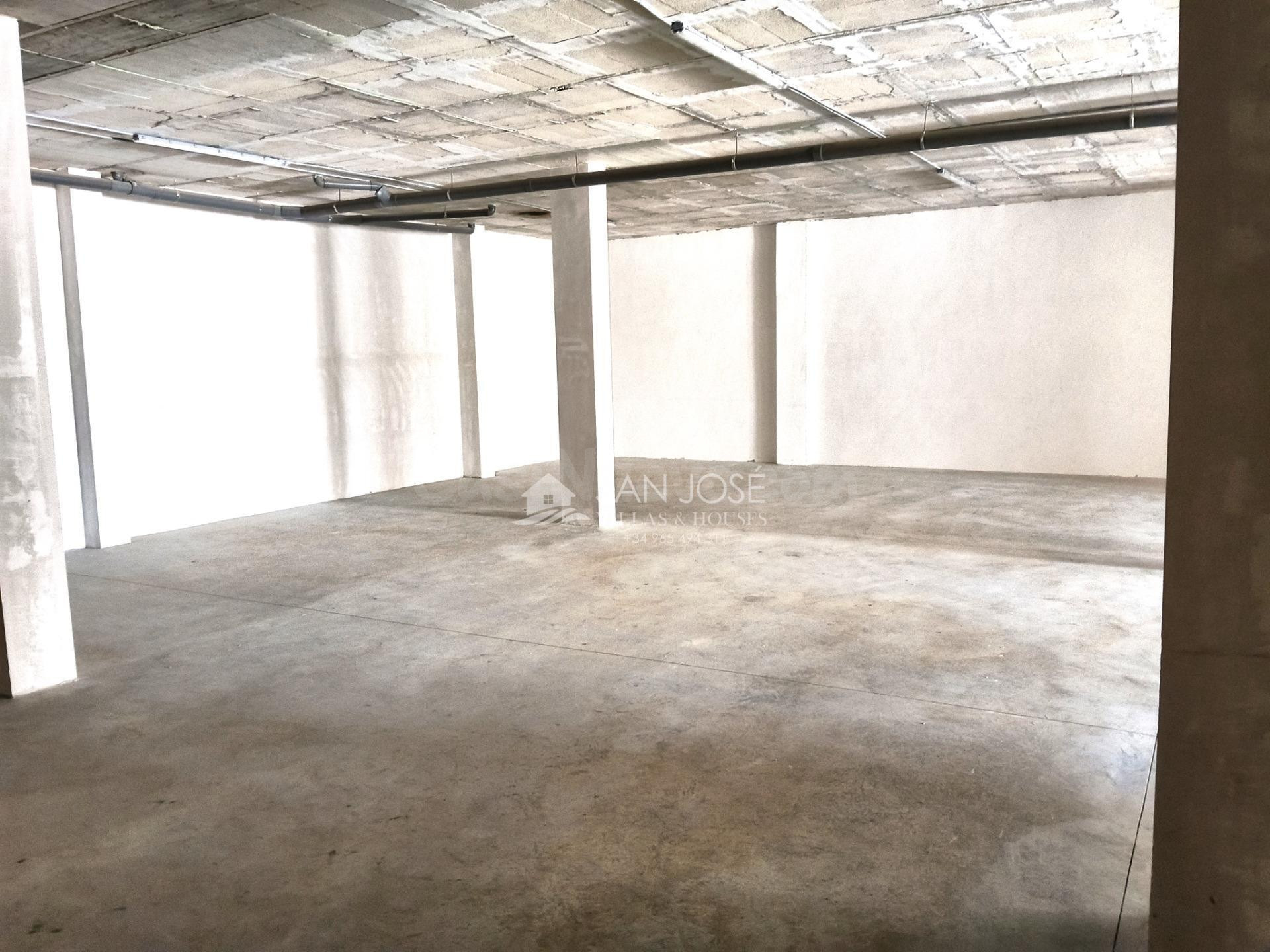 SE VENDE O SE ALQUILA LOCAL COMERCIAL AMPLIO Y DIAFANO EN AS