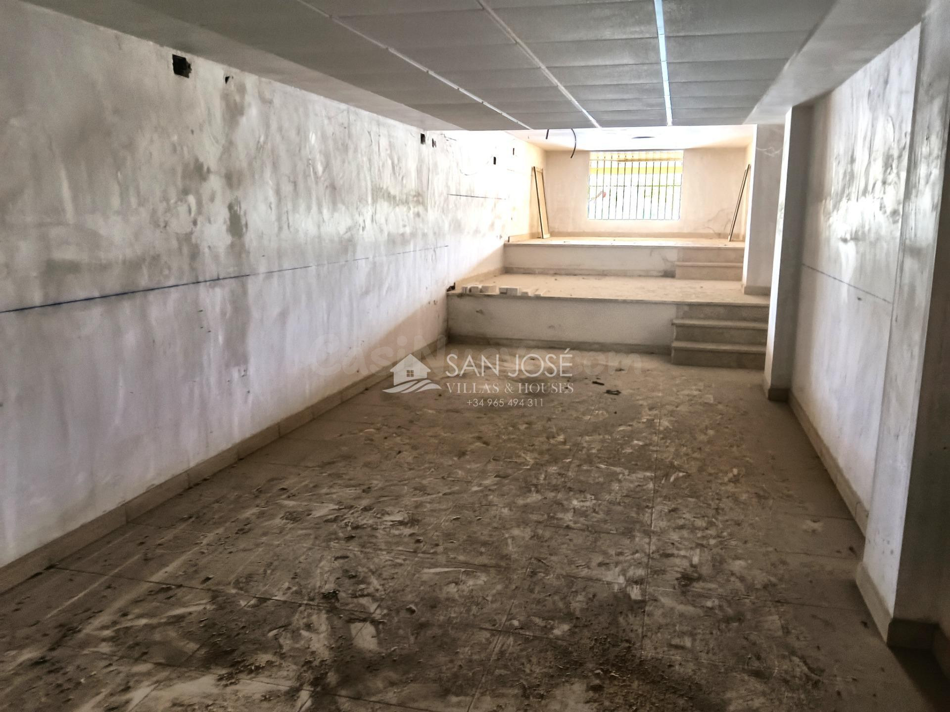 SE VENDE O SE ALQUILA LOCAL COMERCIAL AMPLIO Y DIAFANO EN AS - foto 3