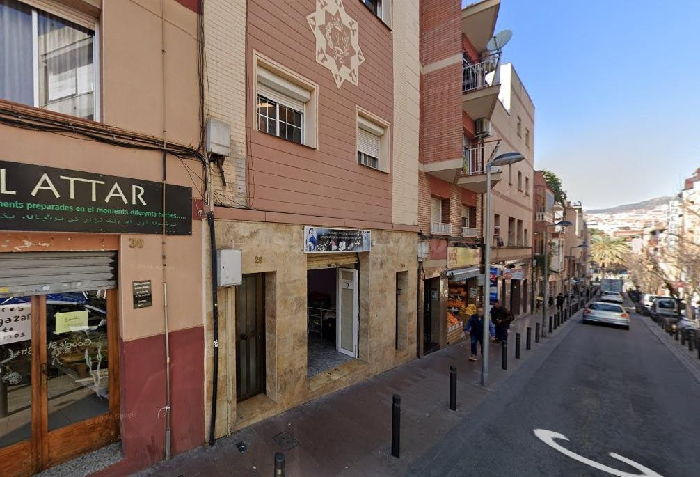 MARAVILLOSO PISO en Santa Coloma de Gramenet (Barcelona).