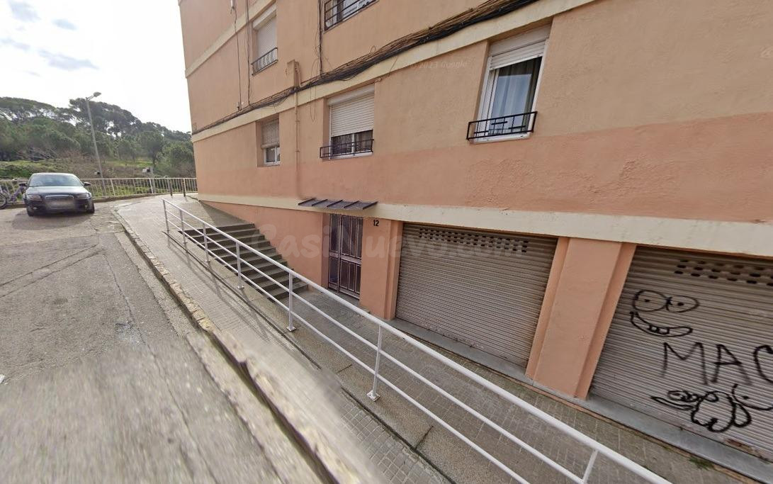 SE VENDE PISO OKUPADO en Calle Folch I Torres Nº 12 Rubí (Ba