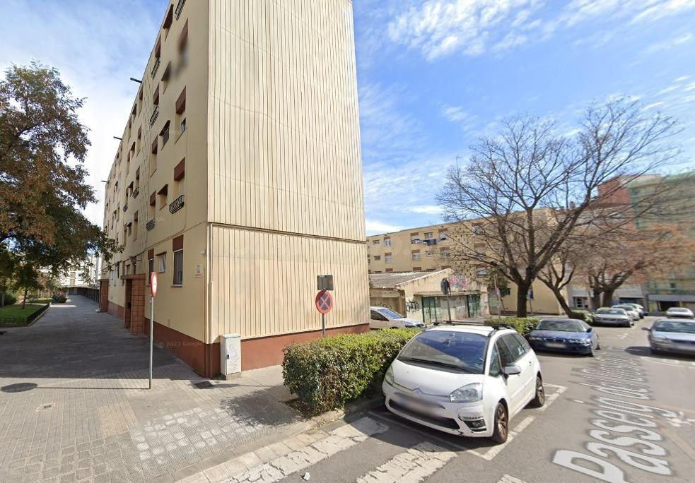 MARAVILLOSO PISO en Sabadell (Barcelona).