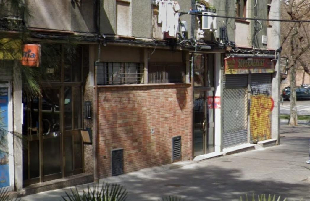 Se vende piso OKUPADO en Calle Bernat Martorell 5 Barcelona 