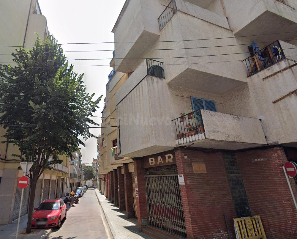 PISO OKUPADO EN VENTA EN Francesc Moragas Calella (Barcelona - foto 2