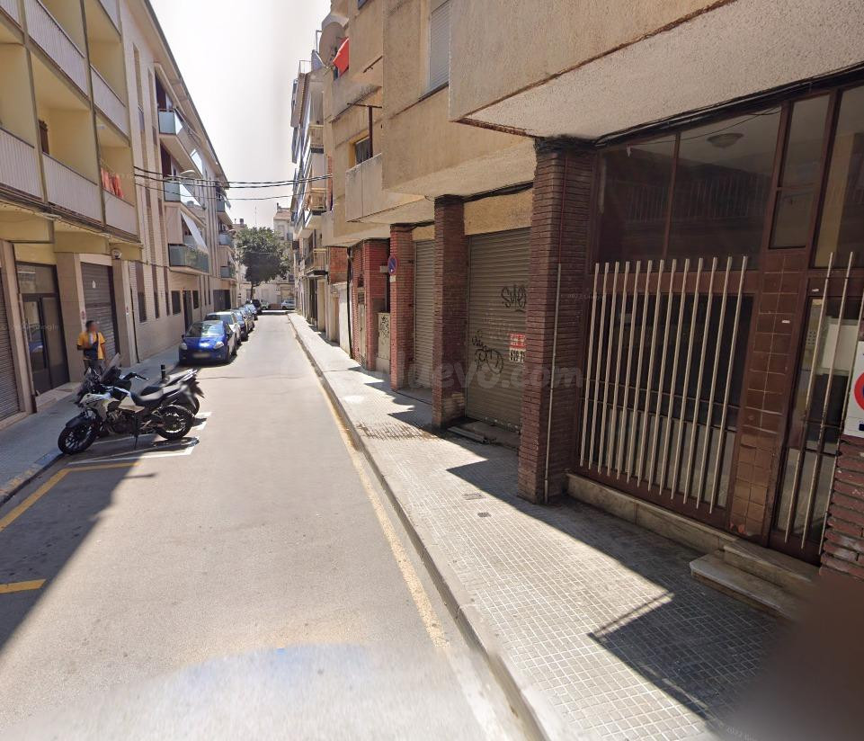 PISO OKUPADO EN VENTA EN Francesc Moragas Calella (Barcelona - foto 3