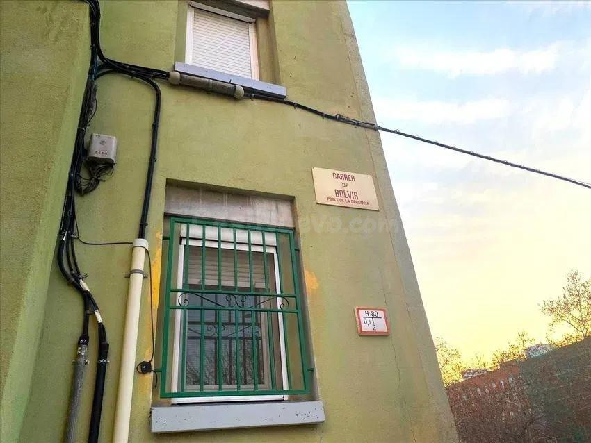Se vende PISO OKUPADO en Calle Bolvir Nº 2 Sabadell (Barcelo - foto 5