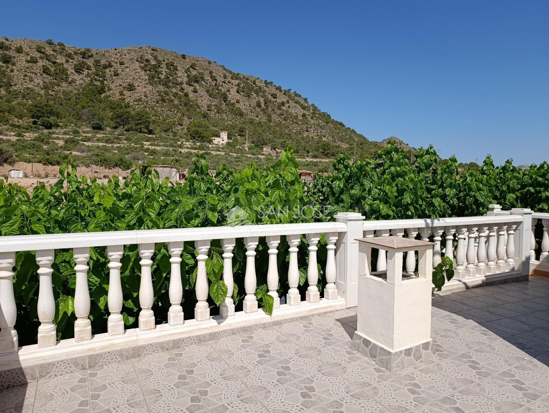 SE VENDE CHALET EN NOVELDA EN LA SERRETA. - foto 4