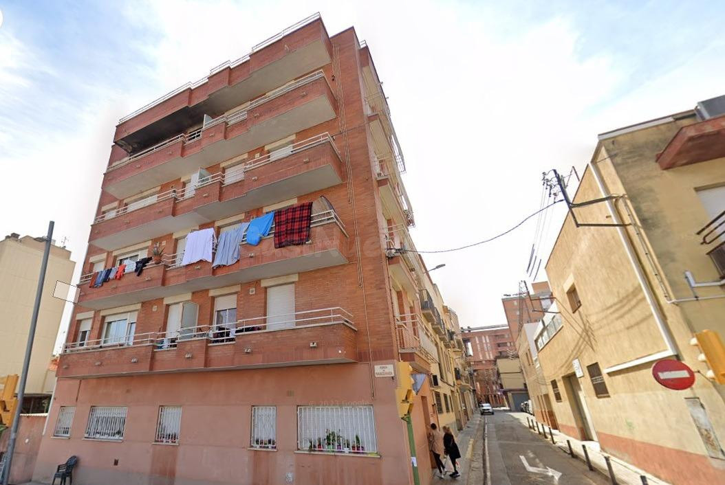 Se vende PISO OKUPADO en Calle de Sierra Nevada Nº 30 Sabade - foto 3