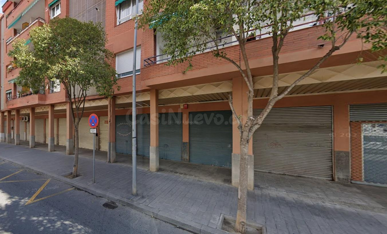 Local okupado en Calle Catalunya de Montcada i Reixac (Barce - foto 3