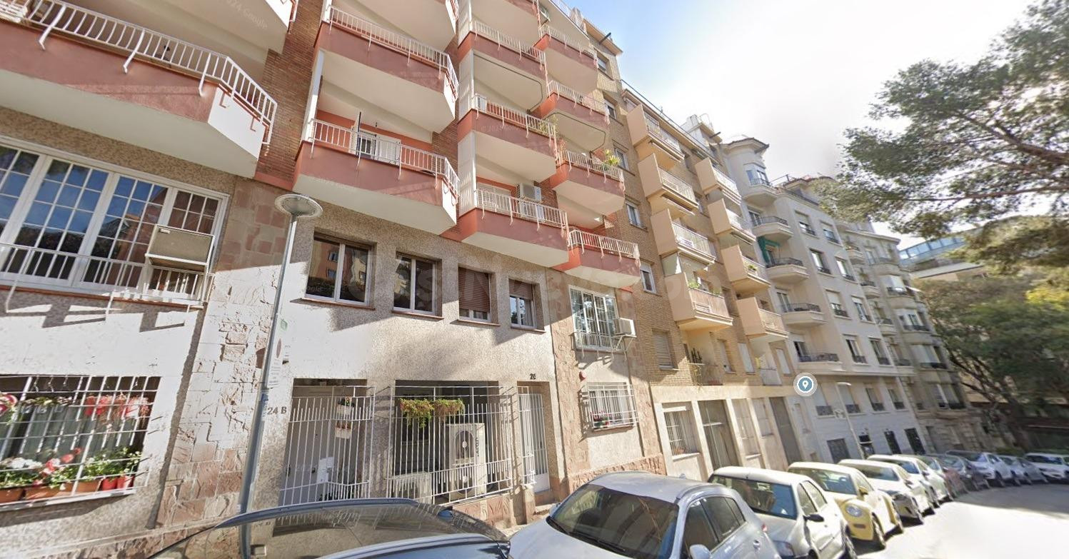 Se vende PISO OKUPADO en Calle ATENES Nº 24 de Terrassa (Bar - foto 3