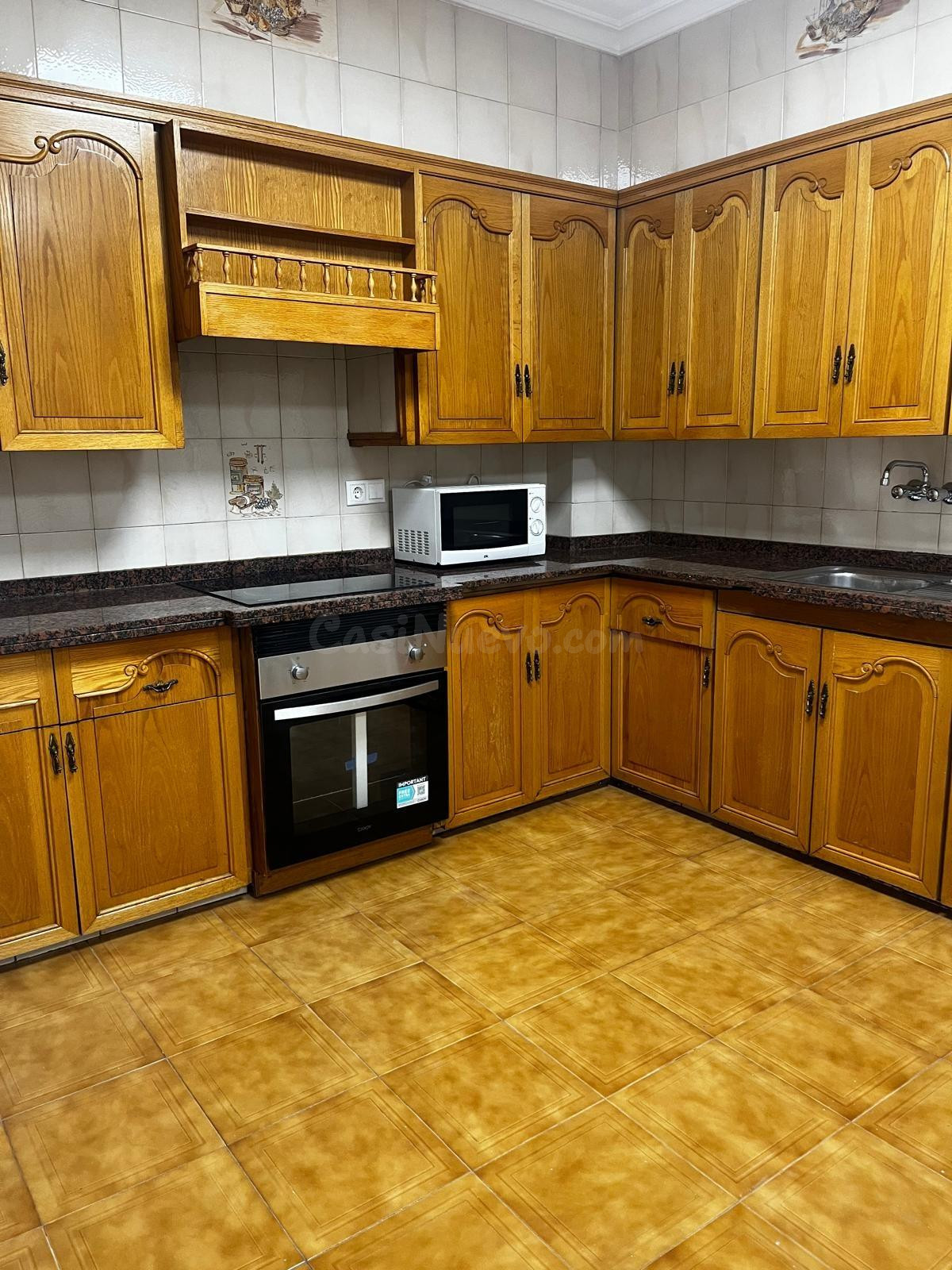 ¡¡AMPLIA VIVIENDA CON ASCENSOR EN ZONA CENTRO !! - foto 3
