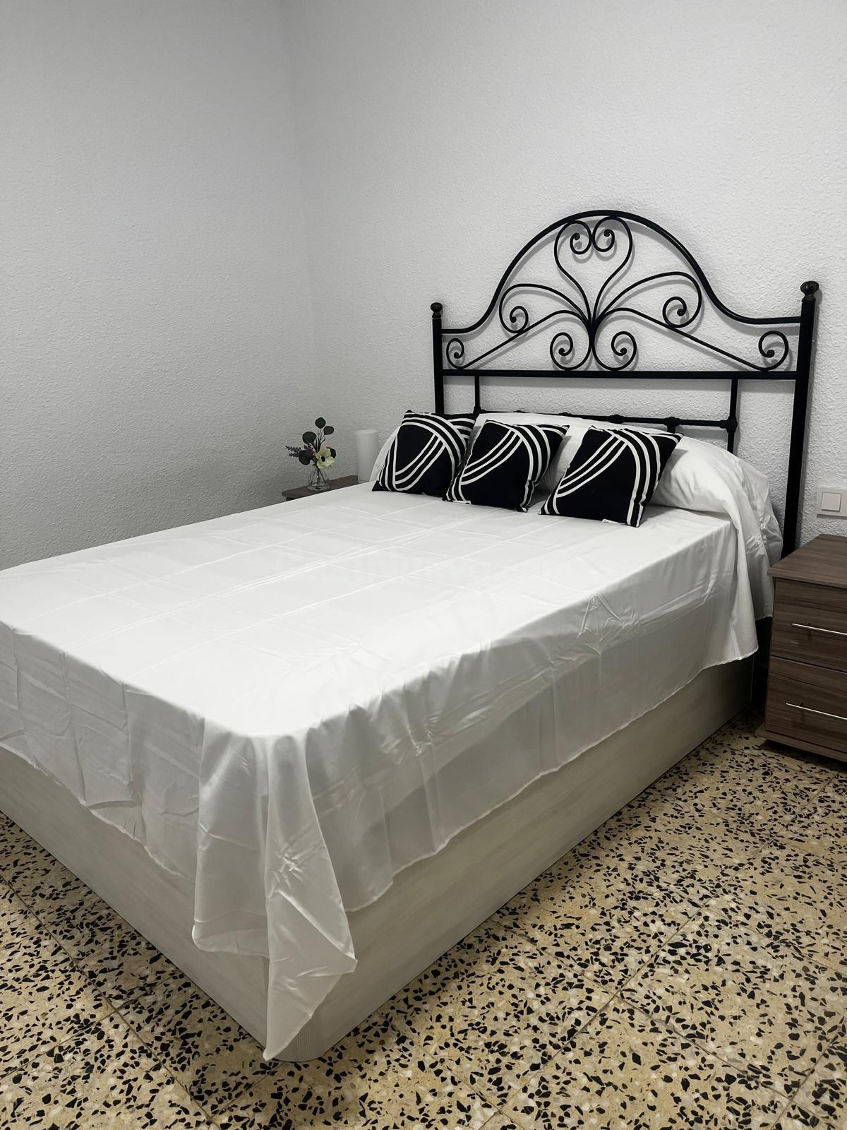 ¡¡AMPLIA VIVIENDA CON ASCENSOR EN ZONA CENTRO !! - foto 4