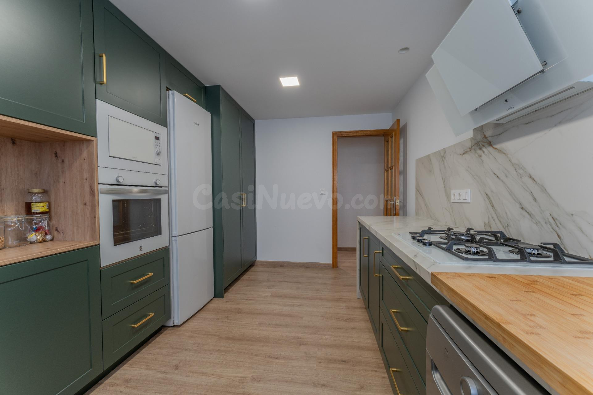 Piso totalmente reformado en el corazón de Catral - foto 3