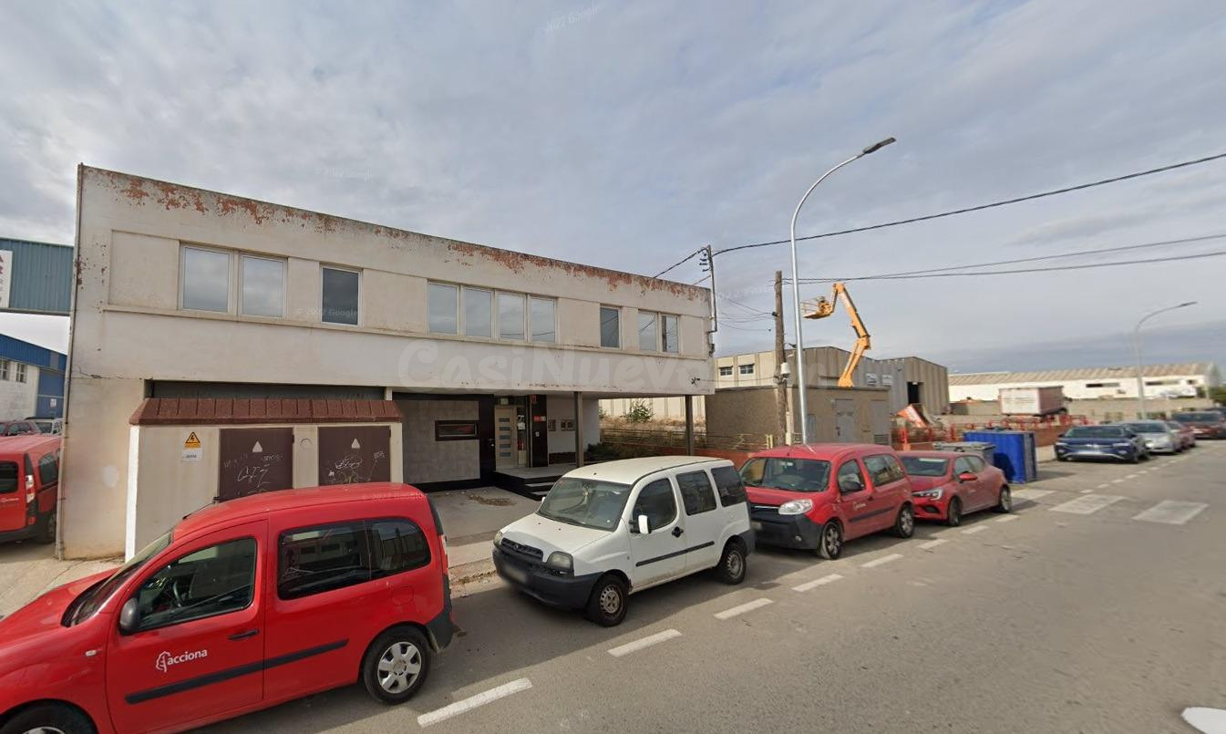 MARAVILLOSA NAVE INDUSTRIAL en Calle Artesans 11A de Valls ( - foto 2