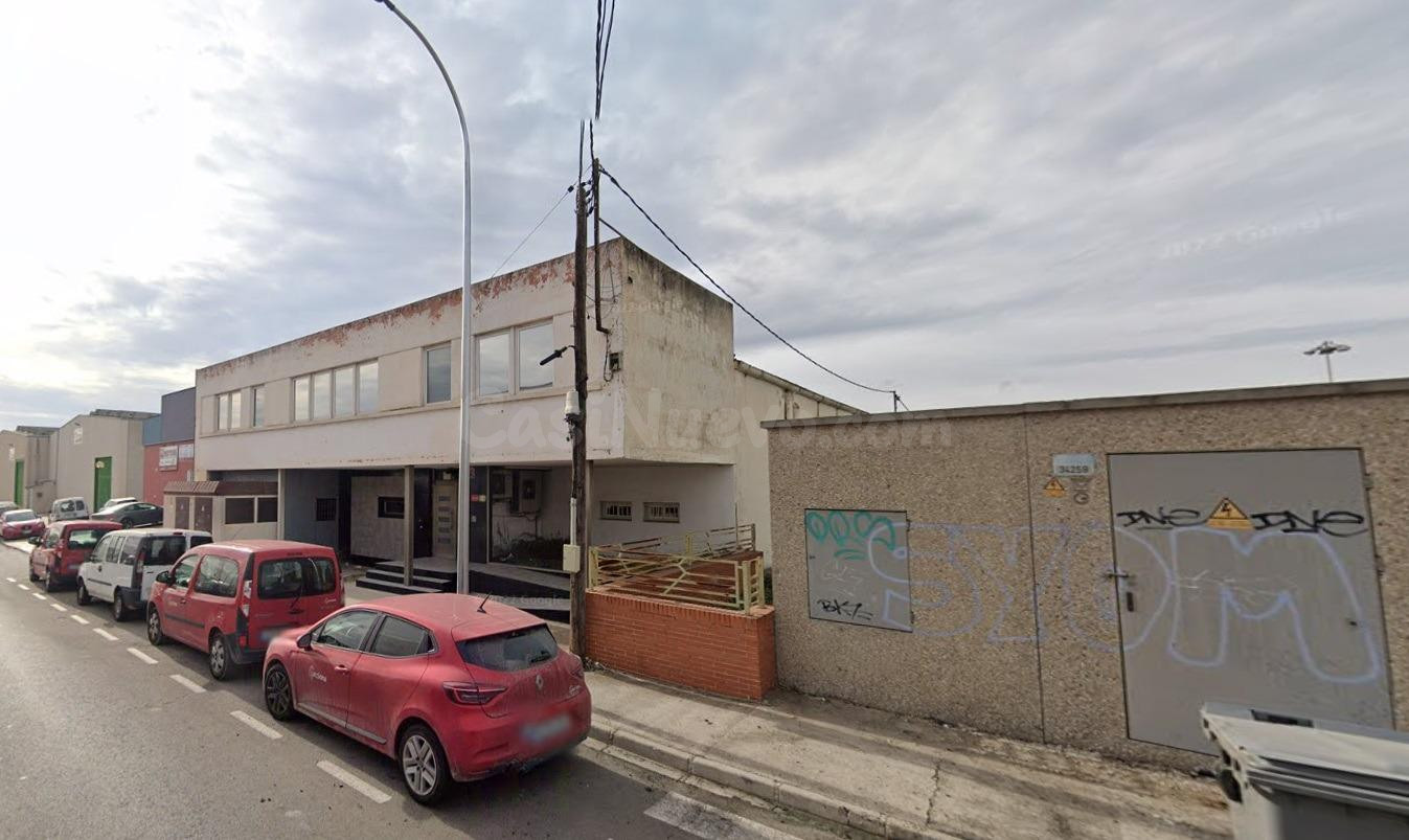 MARAVILLOSA NAVE INDUSTRIAL en Calle Artesans 11A de Valls ( - foto 3