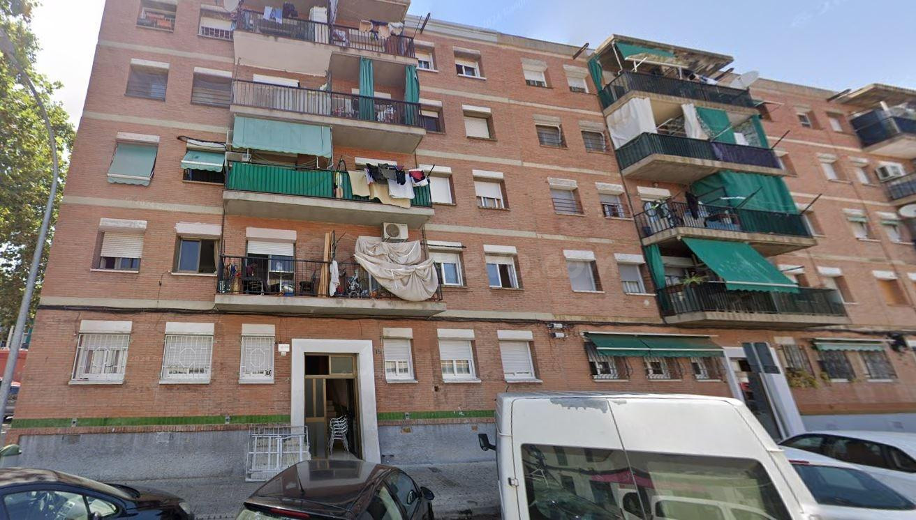 PISO OKUPADO EN VENTA EN Ramon Jove de SABADELL (Barcelona).