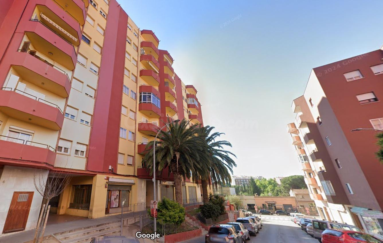 PISO OKUPADO EN FIGUERES (GIRONA) - foto 3