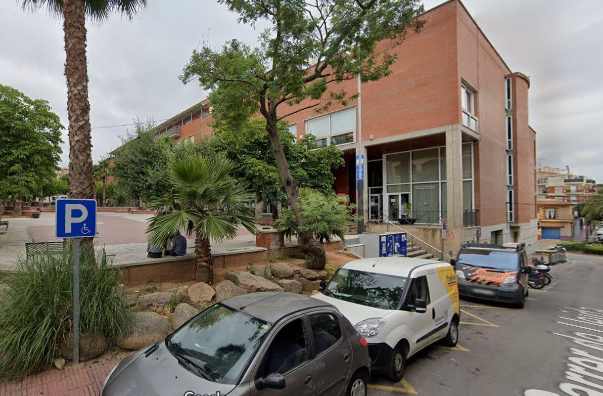PISO OKUPADO EN VENTA EN Salvador Espriu Sant Feliu de Guíxo - foto 3