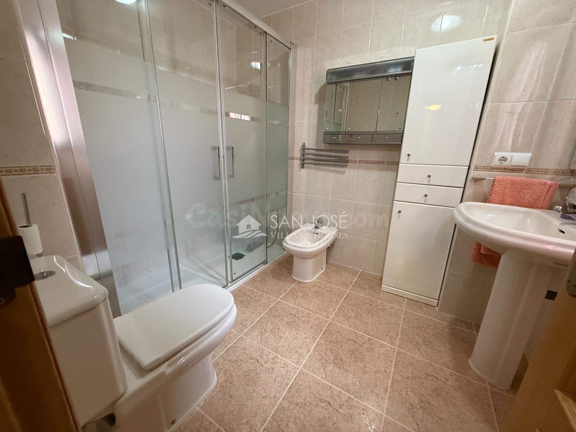 SE VENDE PISO EN ALICANTE AVDA. DEP. MIRIAM BLASCO RESIDENCI - foto 4