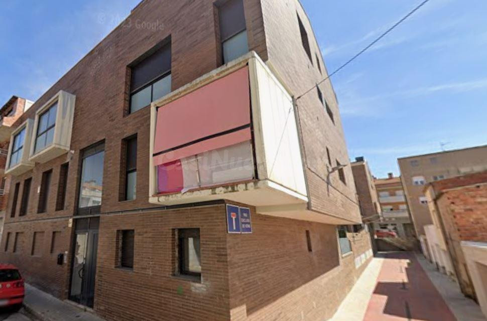 Se vende piso OKUPADO en Calle Solé i Puigdollers 114 de Tav