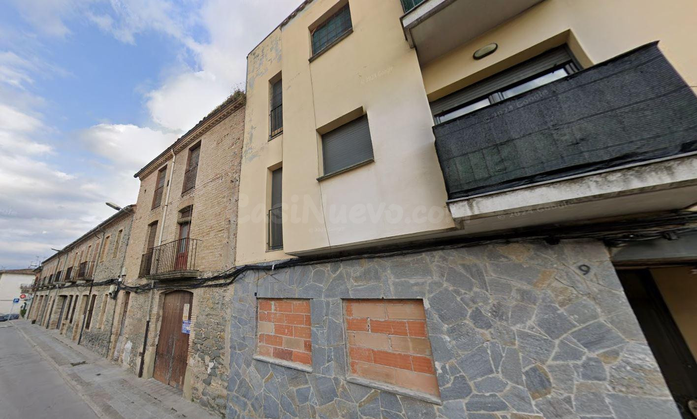 Se vende piso OKUPADO en Roda de Ter (Barcelona). - foto 2