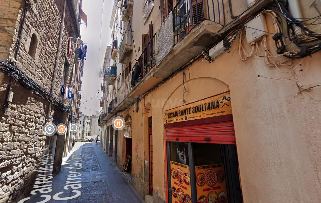 Se vende piso OKUPADO en Manresa (Barcelona). - foto 3